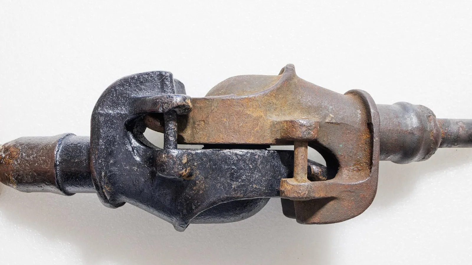 Assembled camlock coupling with metal halves
